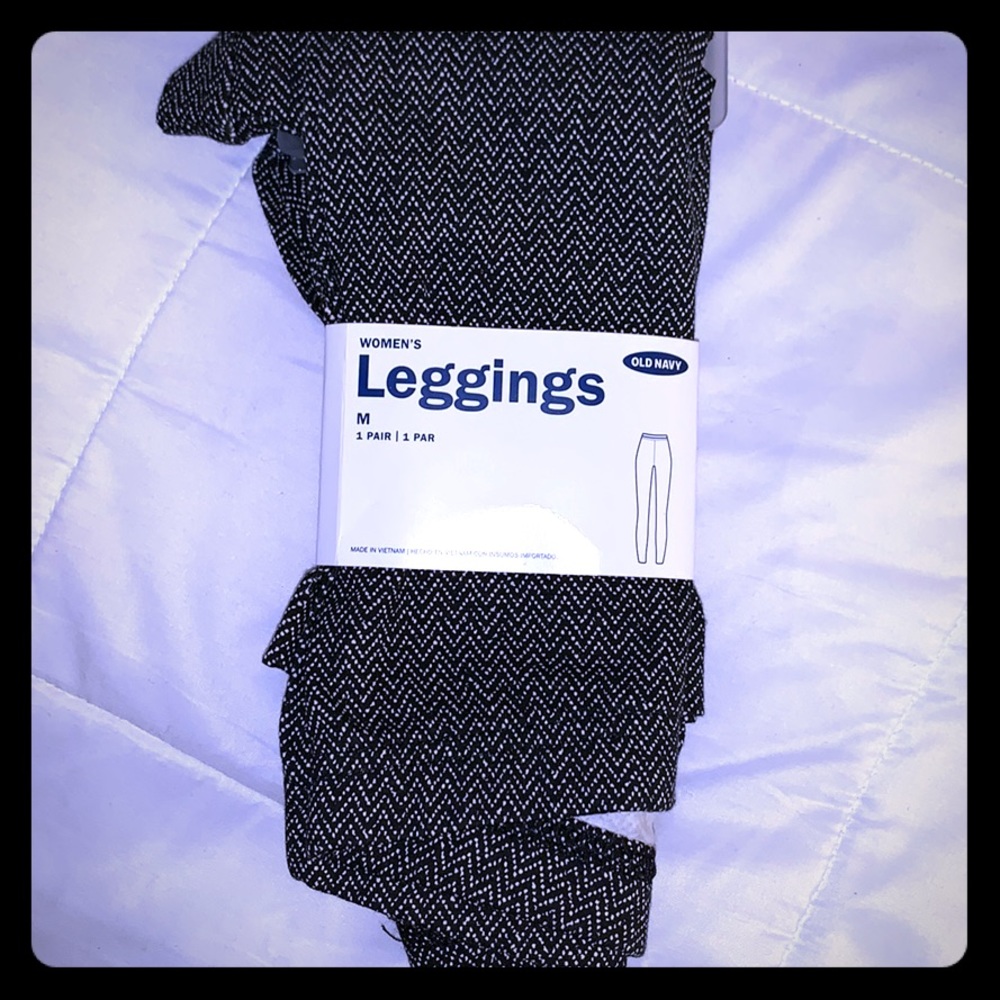 NWT Old Navy Chevron Black White Legging Pants M